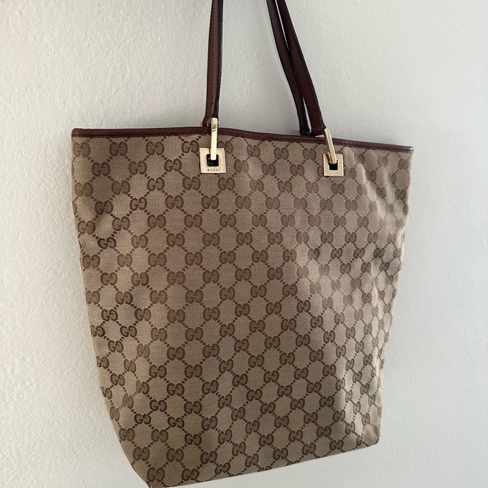 Authentic Gucci eclipse bag. - Picture 2 of 4